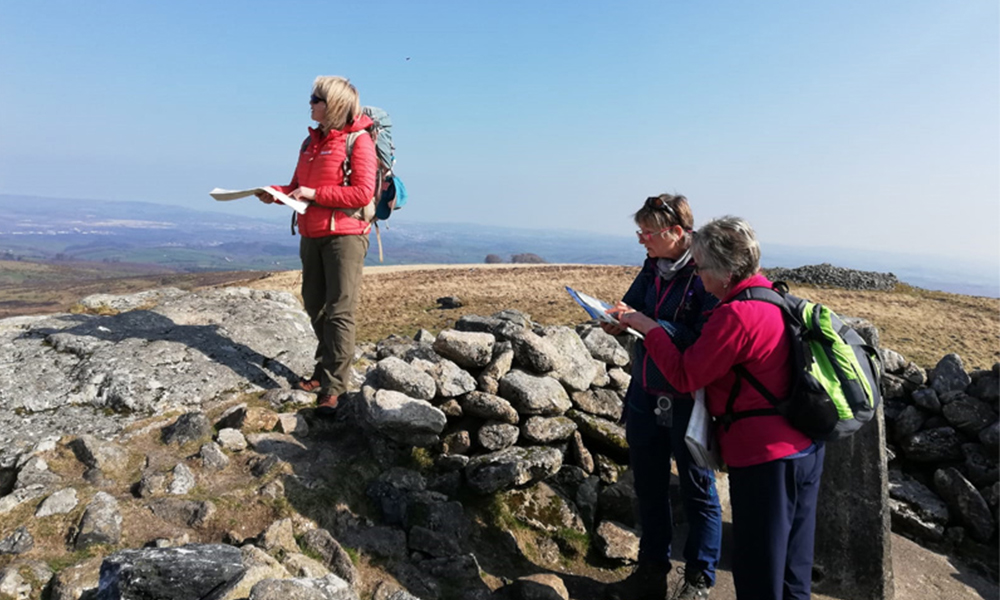 Map reading on the expedition