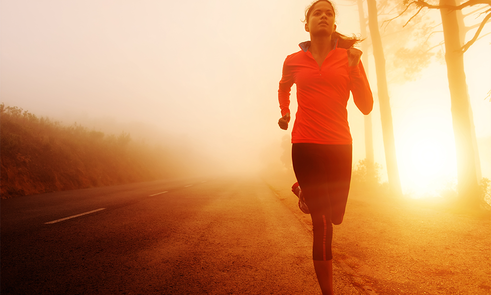 women running during winter