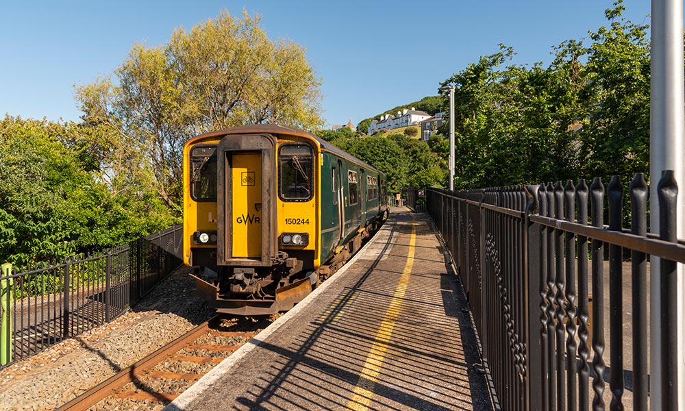 Train on the St Ives line