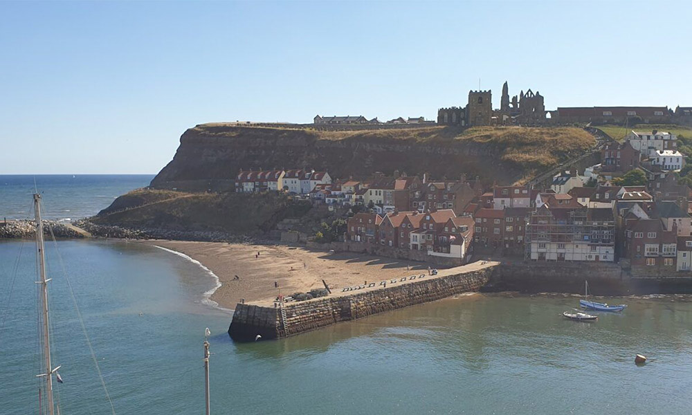 Whitby beach&nbsp;