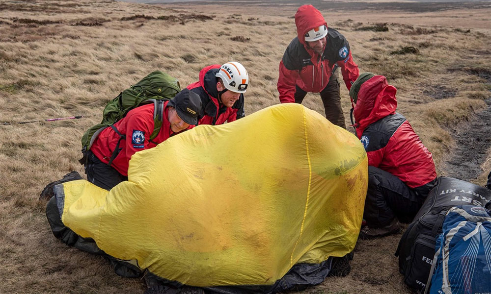 emergency shelter mountain rescue 