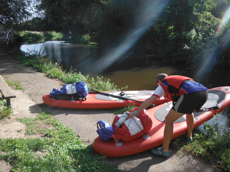 SK 568 009 Launching in Aylestone, Leicester, near the Packhorse Bridge