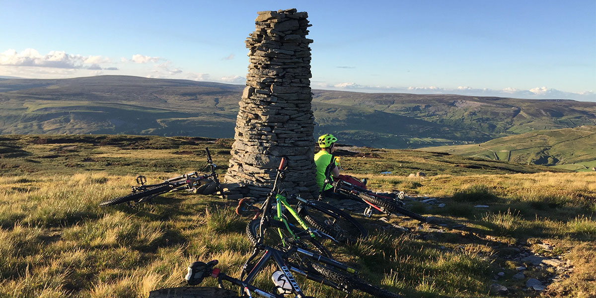 Stopping for a rest whilst mountain biking