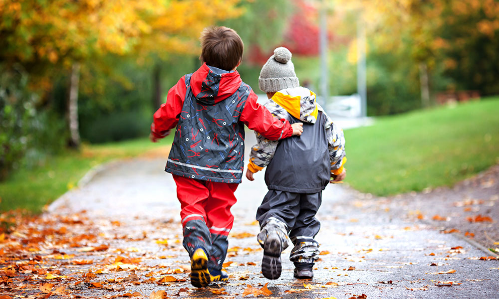 outside rain scavenger hunt&nbsp;