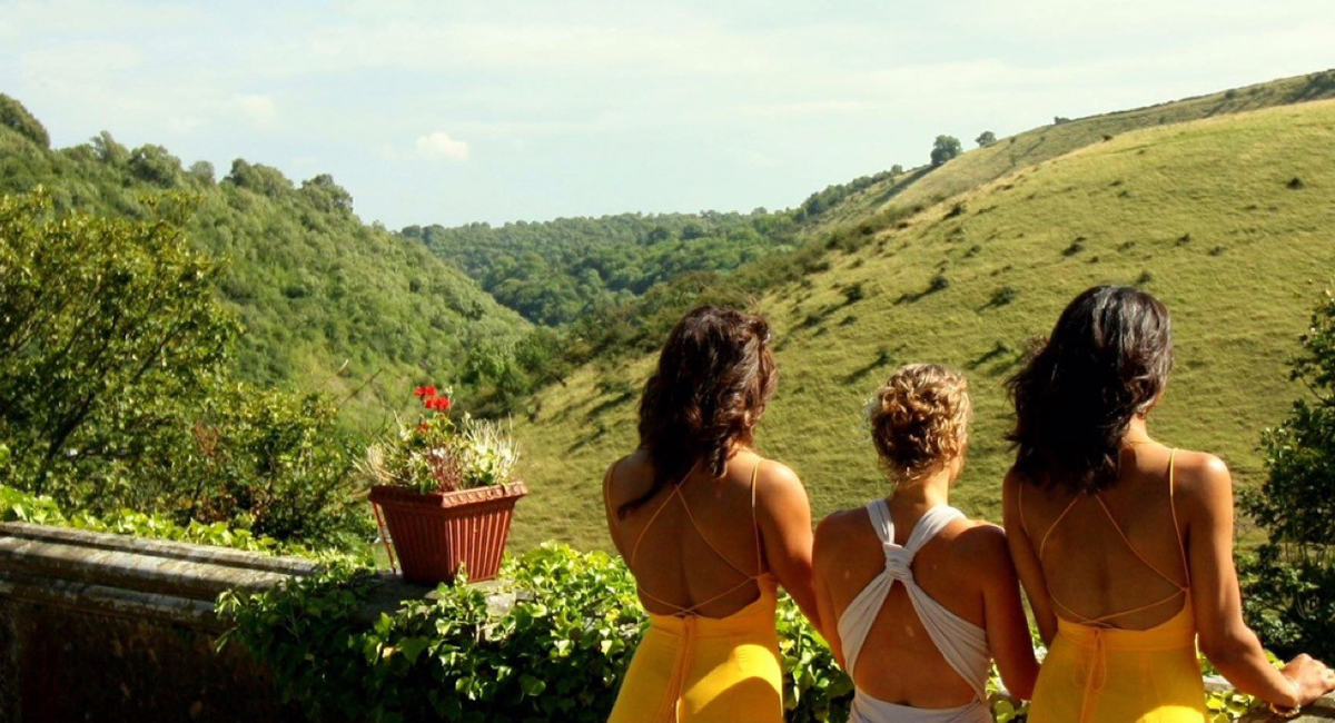 Relaxing after the wedding ceremony in the Peak District