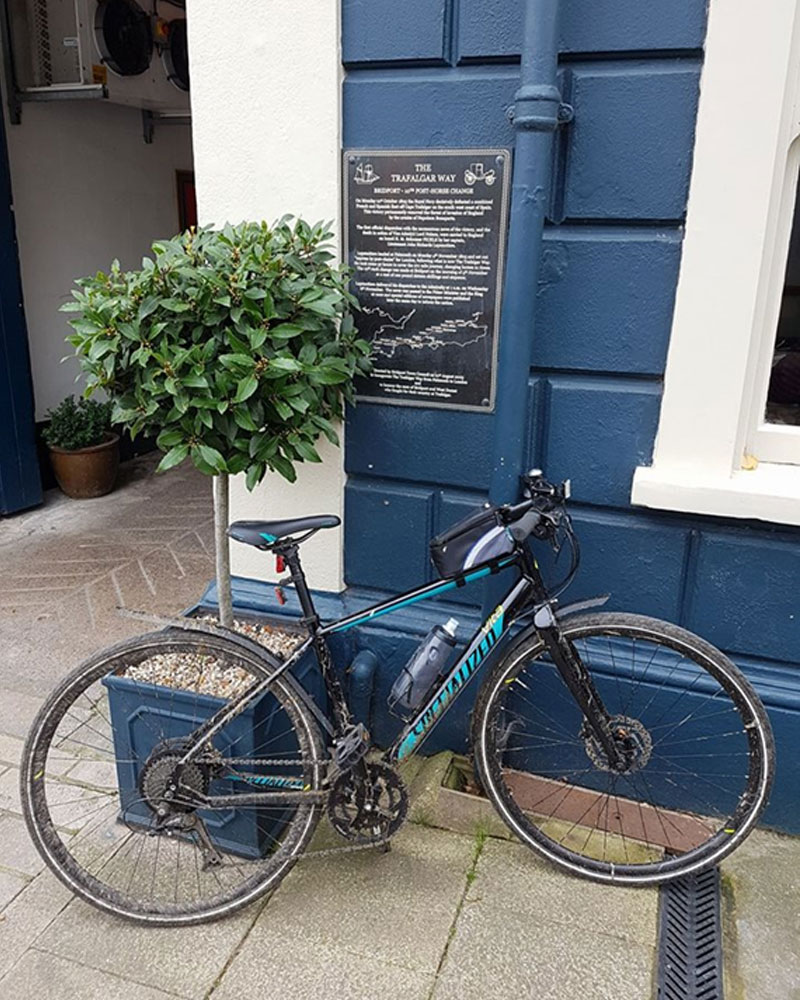 Bike against Trafalgar route sign
