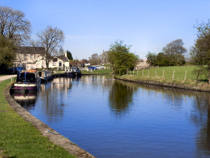 Leeds & Liverpool Canal, Red Rock - © David Dixon via Geograph (Creative Commons)